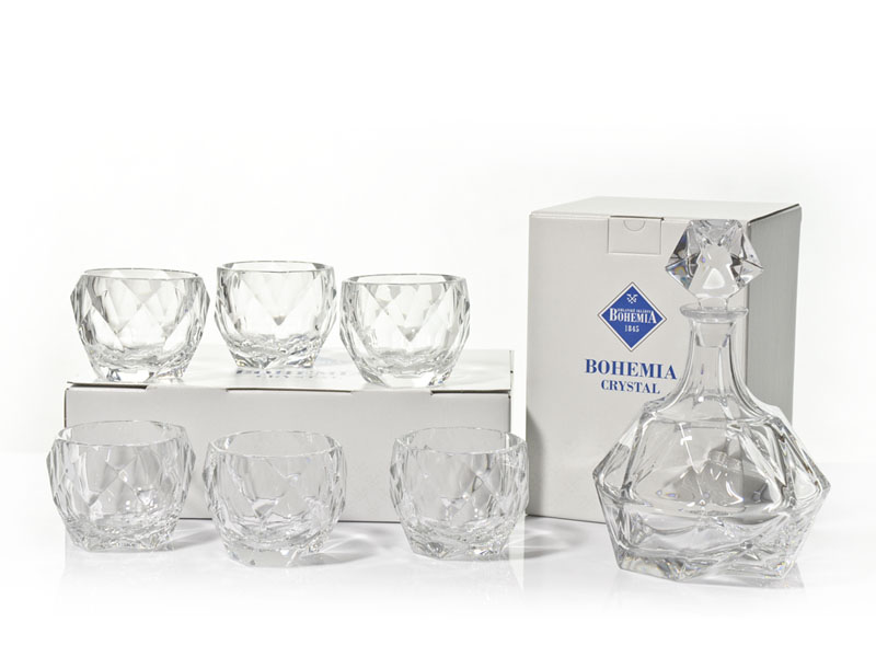 Eleganckie pudełka na karafkę i szklanki z logo Jihlava Bohemia