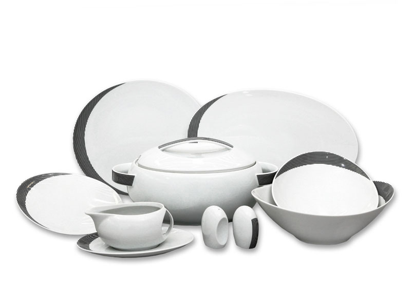 "Loos" dinner set for 12 persons 12/46