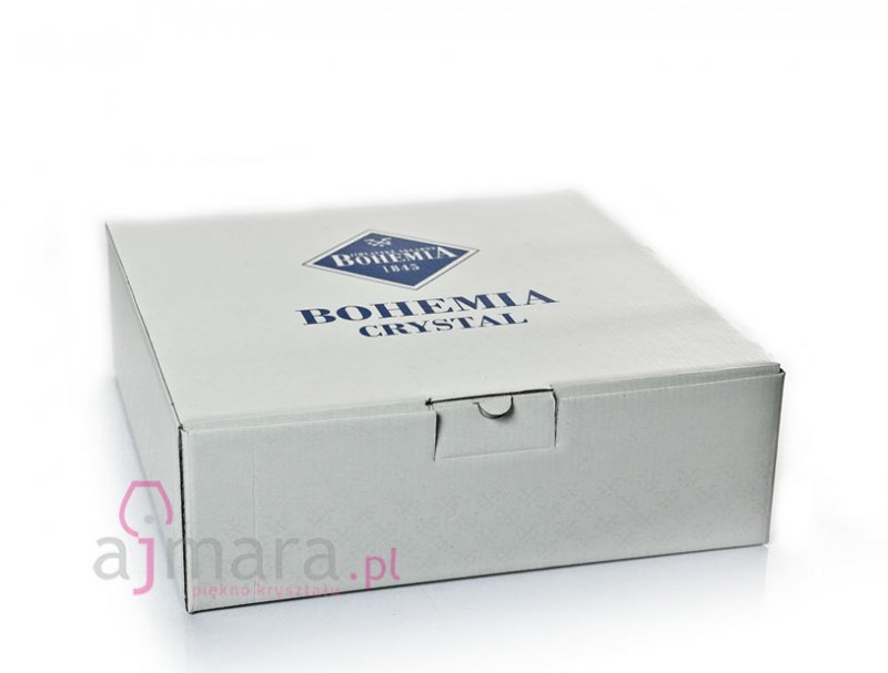 Miseczka zapakowana jest w eleganckie pudełko z logo Jihlava Bohemia