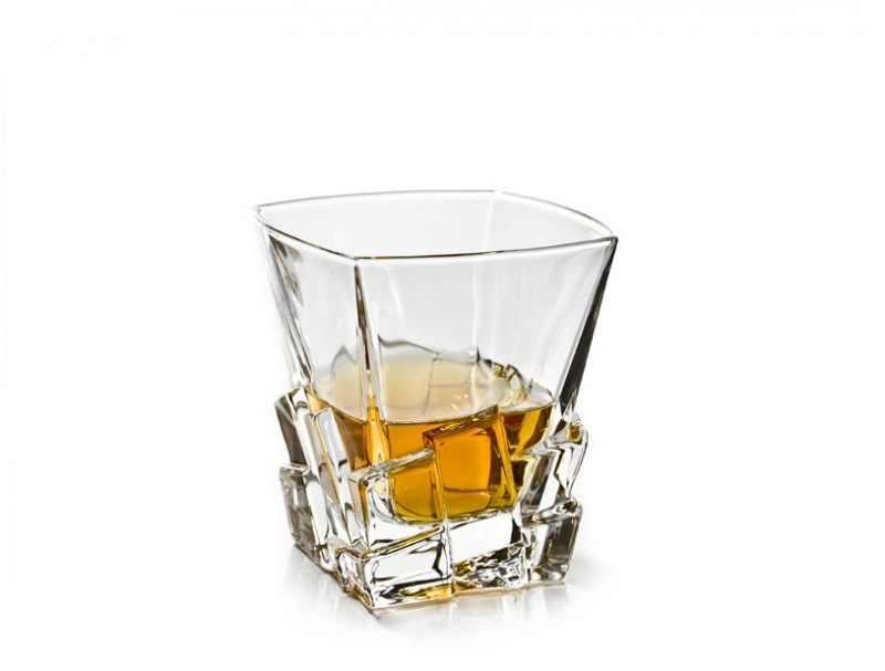 CRACK whiskey glass