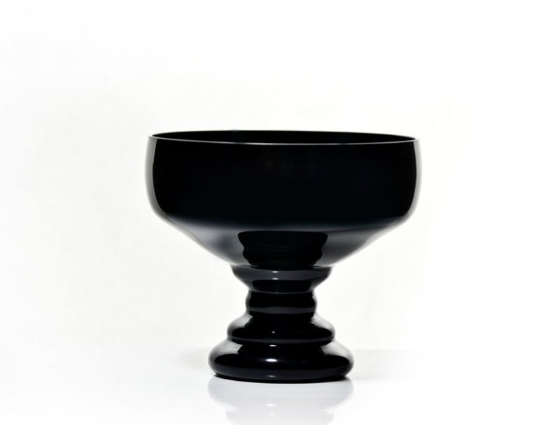 Black footed bowl - 14 cm