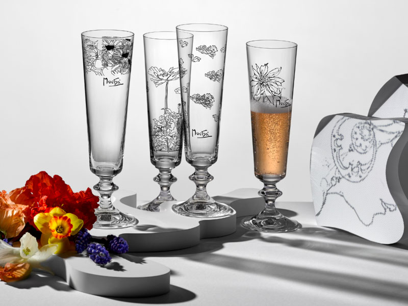 Kieliszki z motywami Alfonasa Muchy Kieliszki z motywami Alfonasa Muchy